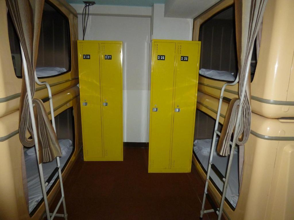 Capsule hotel First Kyobashi Tokyo
